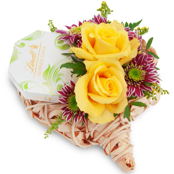 Blumengesteck Für Dich in Herzform & Lindt-Pralinen in Gelb-Lila