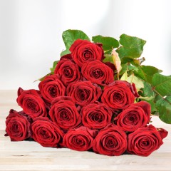 15 rote Rosen